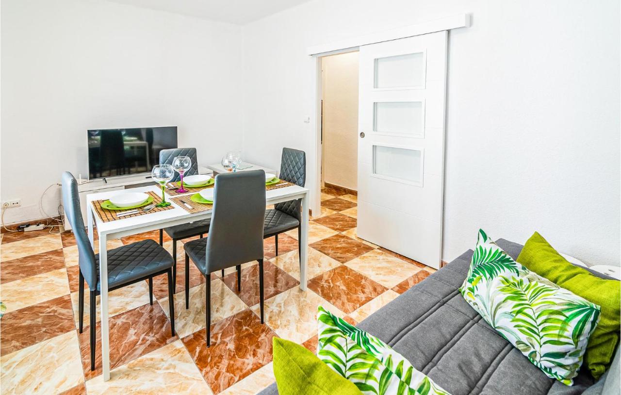 Beautiful Apartment In Cordoba With Kitchenette Extérieur photo