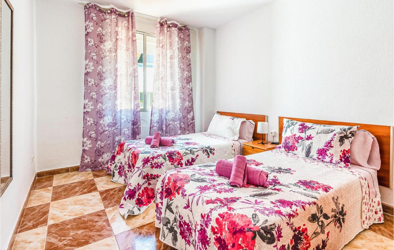 Beautiful Apartment In Cordoba With Kitchenette Extérieur photo